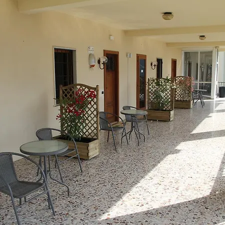 Le Terrazze Su Salo' לינה וארוחת בוקר